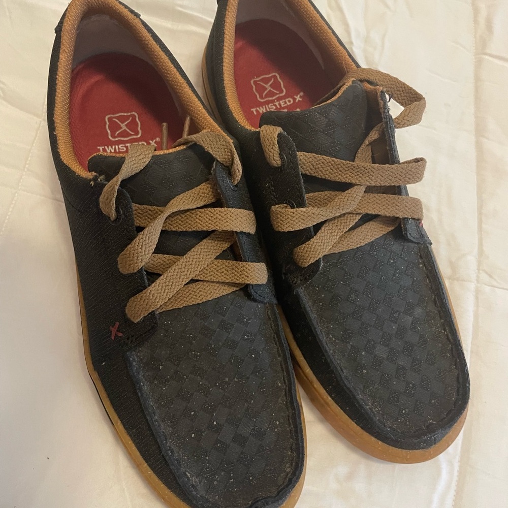 Twisted X Men's Black and Brown Sneakers